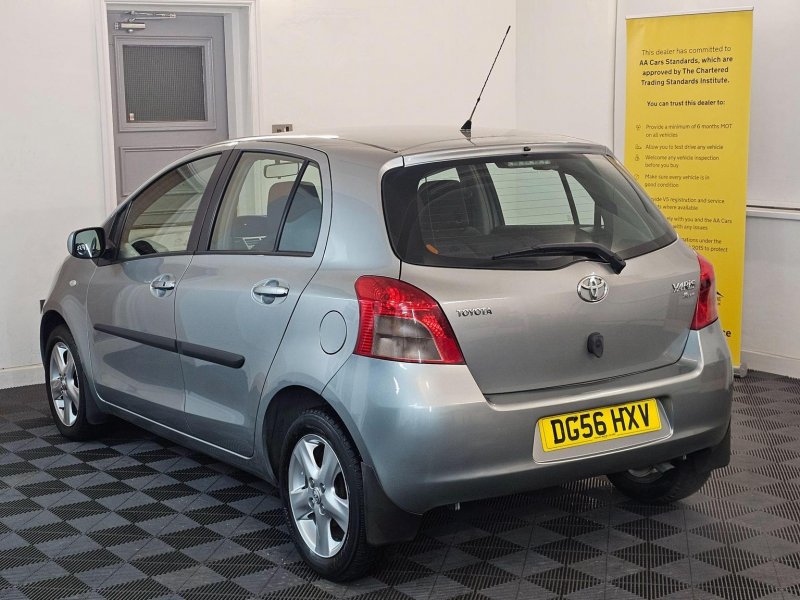 TOYOTA YARIS