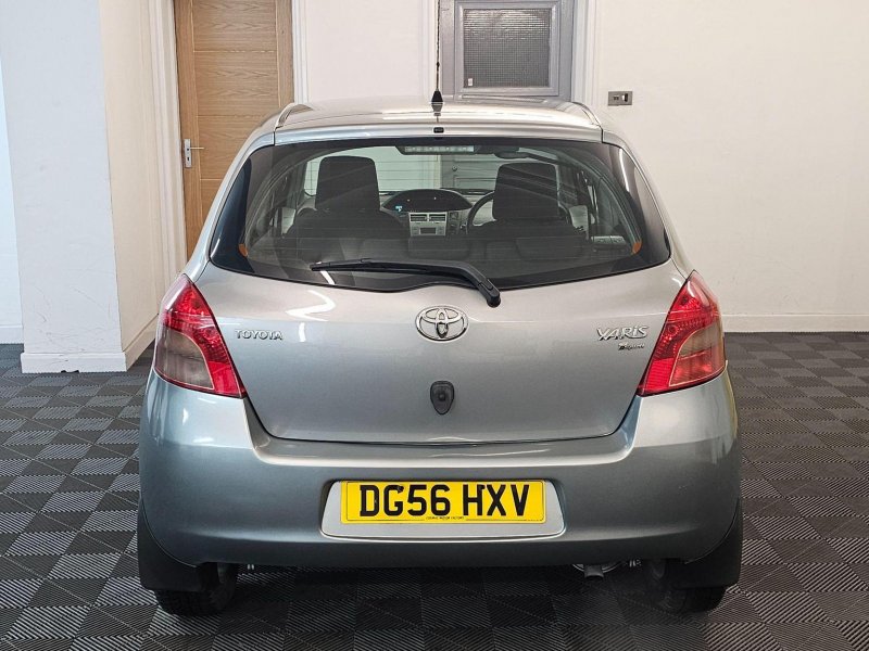 TOYOTA YARIS