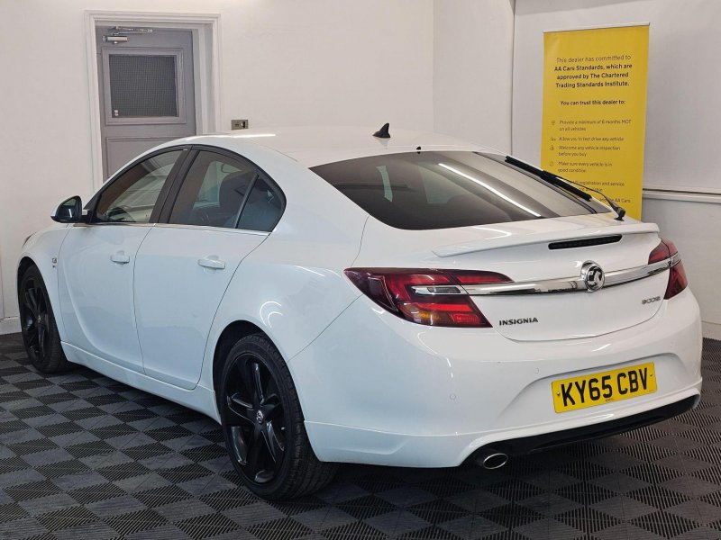 VAUXHALL INSIGNIA