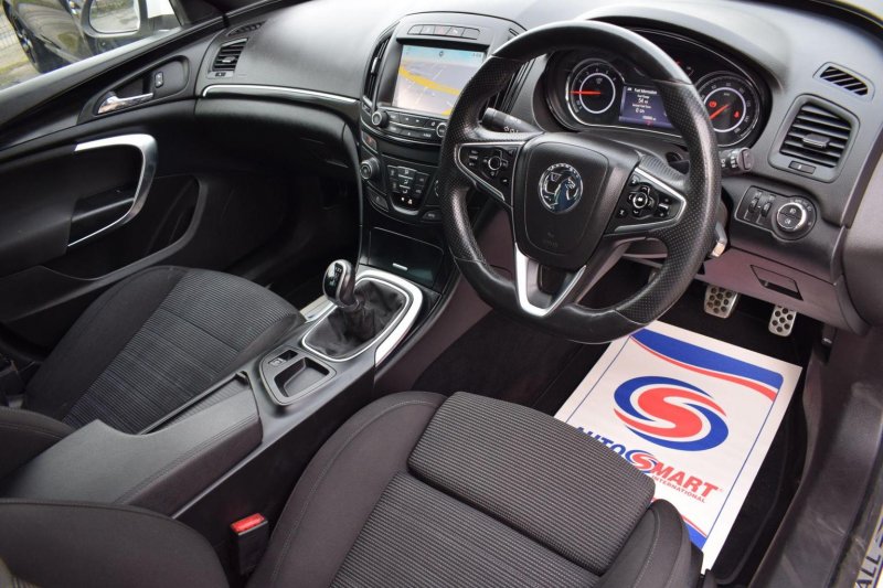 VAUXHALL INSIGNIA