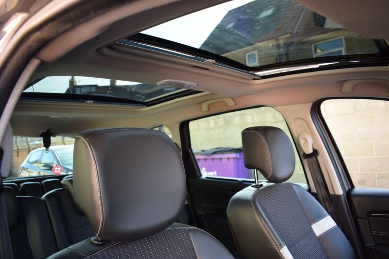 RENAULT GRAND SCENIC