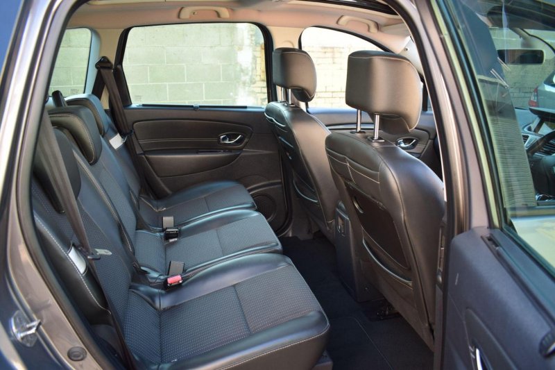 RENAULT GRAND SCENIC