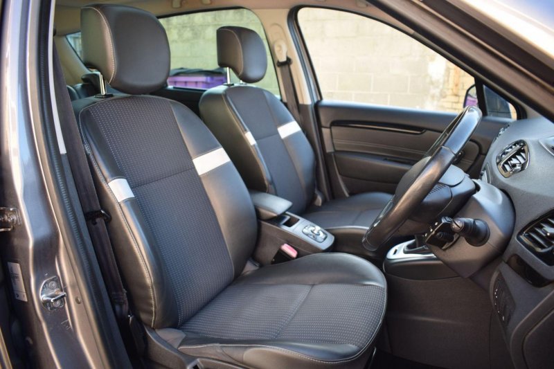 RENAULT GRAND SCENIC