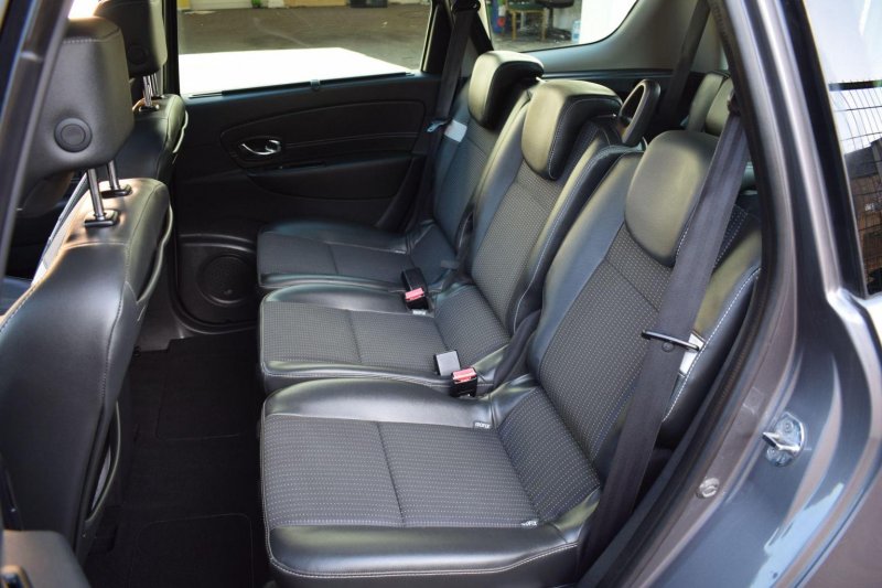 RENAULT GRAND SCENIC