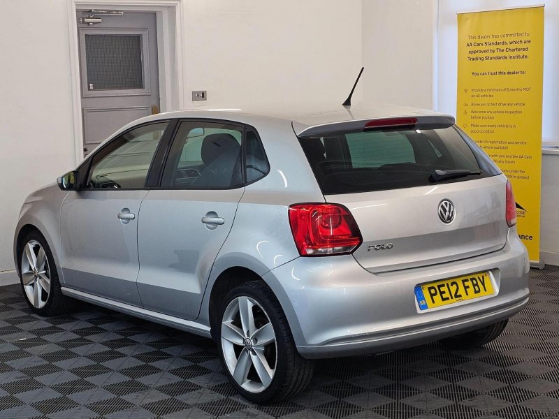 VOLKSWAGEN POLO