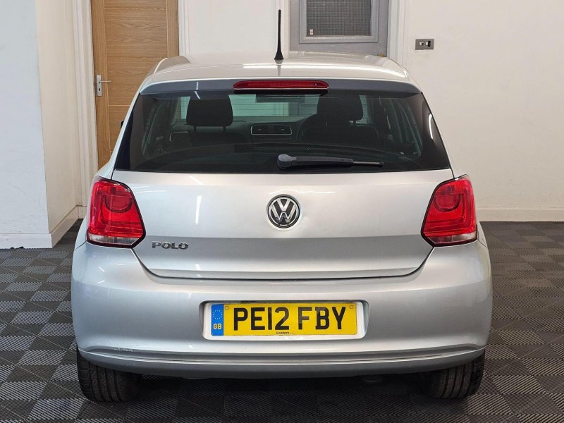 VOLKSWAGEN POLO