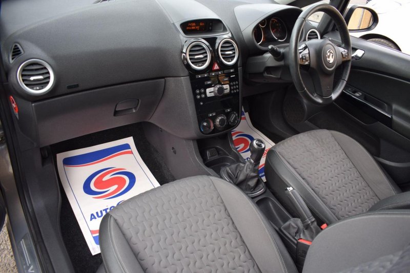 VAUXHALL CORSA