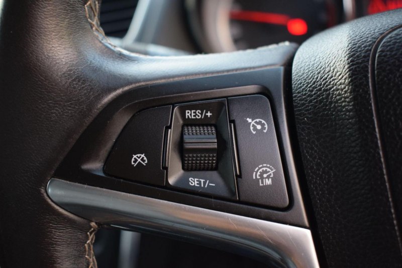 VAUXHALL MOKKA