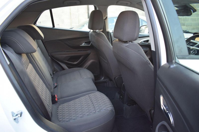 VAUXHALL MOKKA