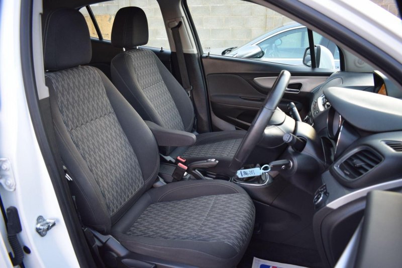 VAUXHALL MOKKA