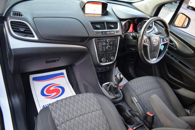 VAUXHALL MOKKA