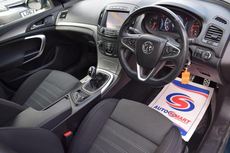 VAUXHALL INSIGNIA