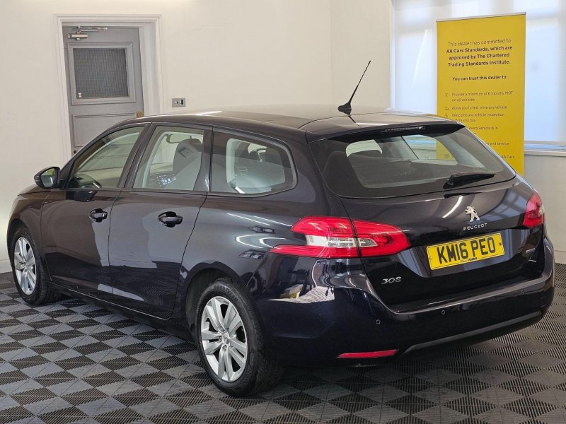 PEUGEOT 308