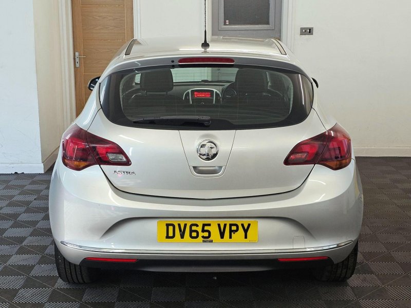 VAUXHALL ASTRA