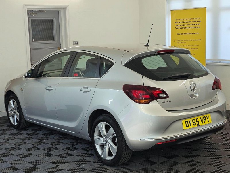 VAUXHALL ASTRA