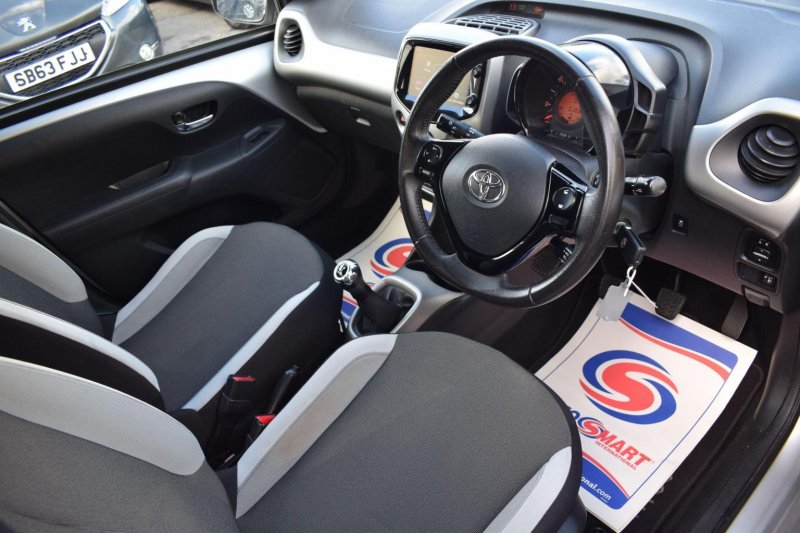 TOYOTA AYGO