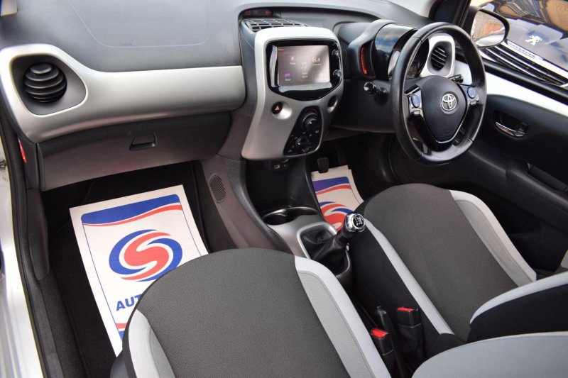 TOYOTA AYGO
