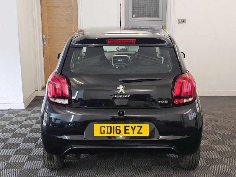 PEUGEOT 108