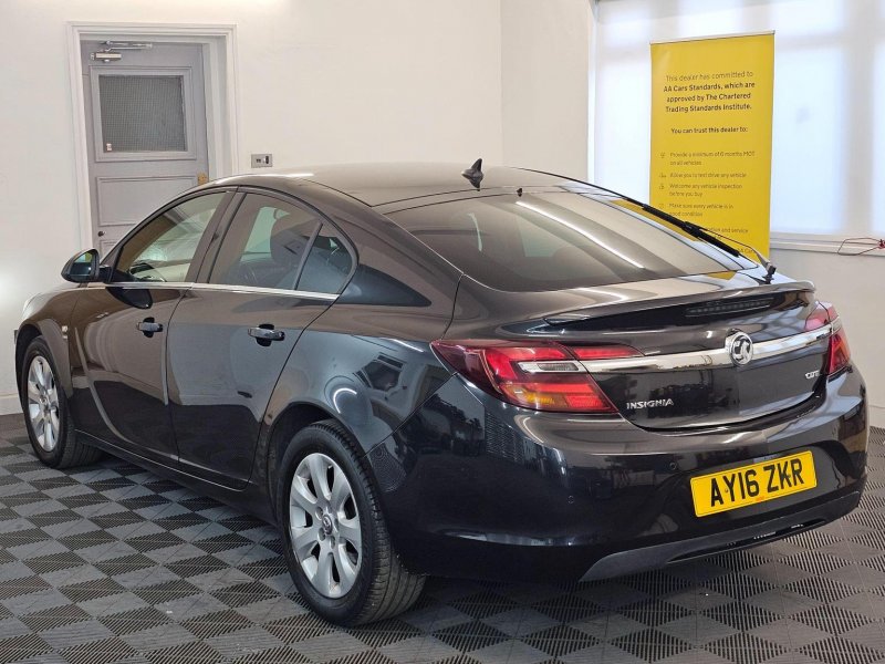 VAUXHALL INSIGNIA