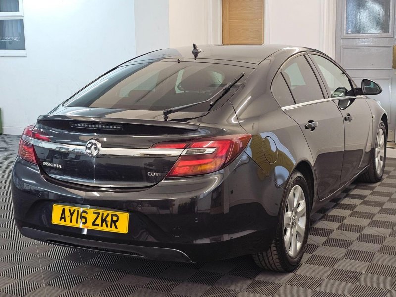VAUXHALL INSIGNIA