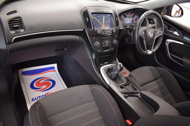 VAUXHALL INSIGNIA