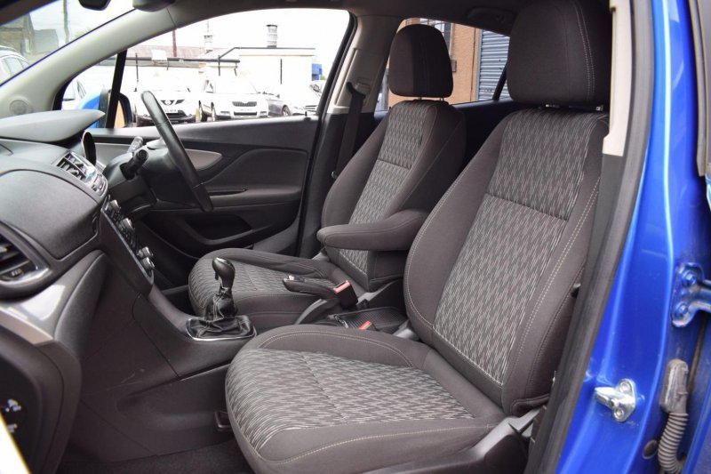 VAUXHALL MOKKA