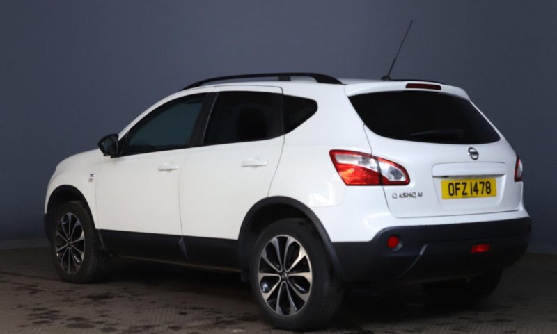 View NISSAN QASHQAI 1.6 360 2WD Euro 5 5dr