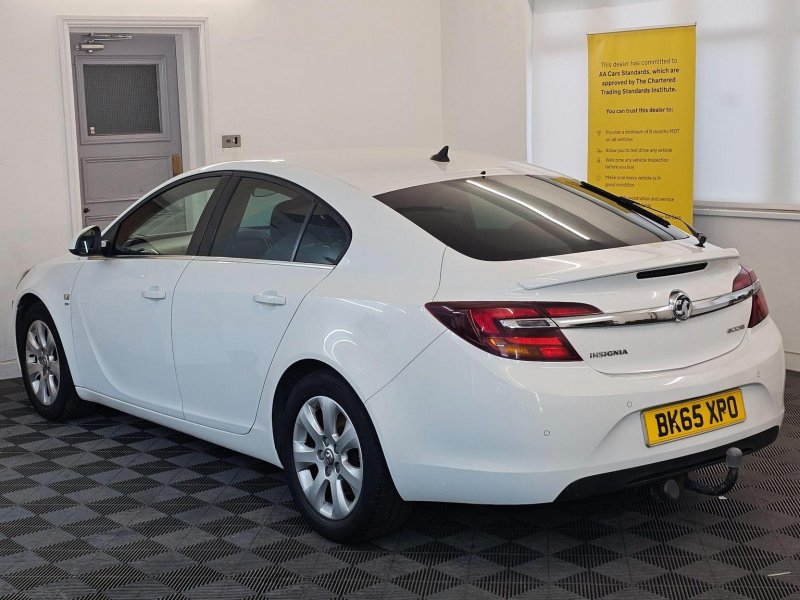 VAUXHALL INSIGNIA