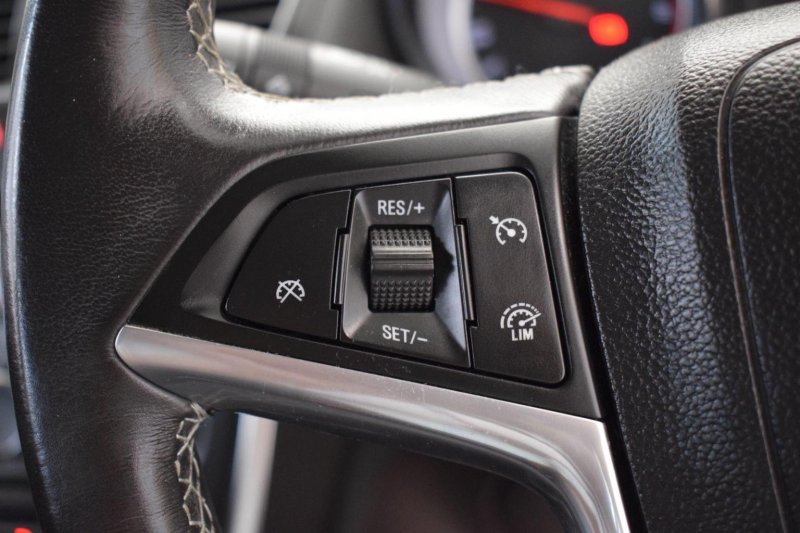 VAUXHALL MOKKA