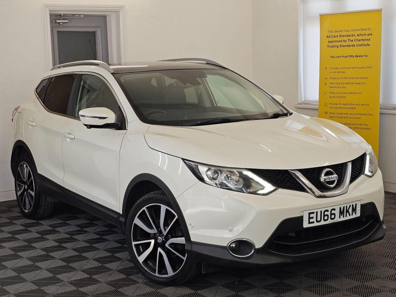 View NISSAN QASHQAI 1.5 dCi Tekna 2WD Euro 6 (s/s) 5dr