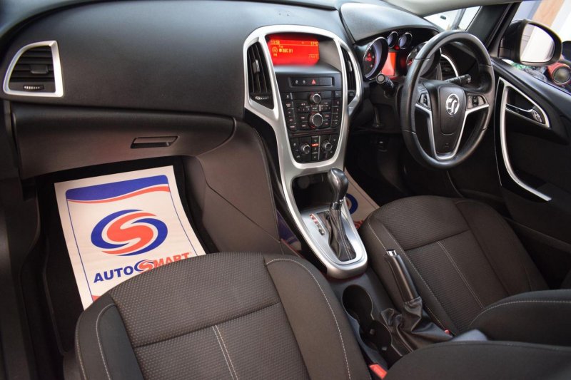 VAUXHALL ASTRA