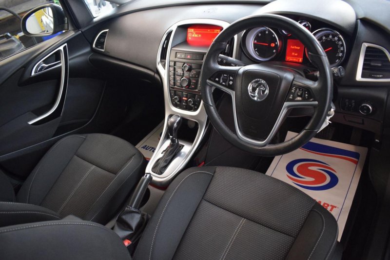 VAUXHALL ASTRA