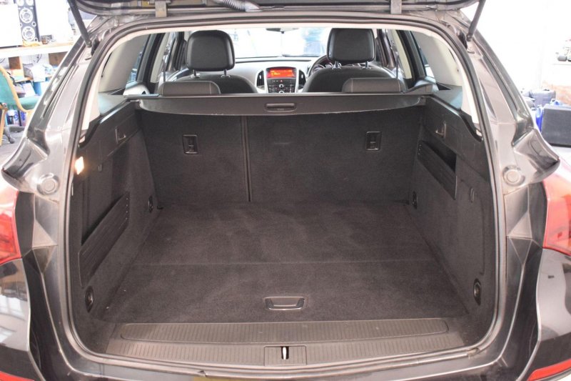 VAUXHALL ASTRA