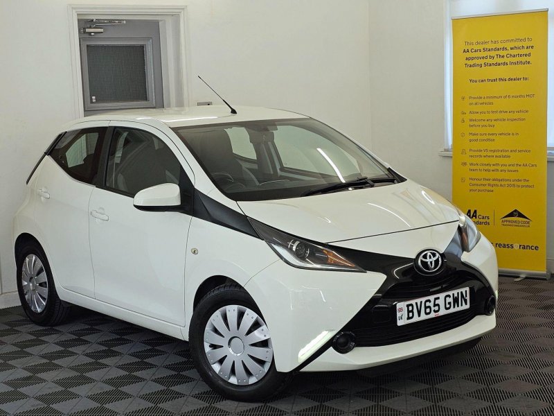View TOYOTA AYGO 1.0 VVT-i x-play Euro 5 5dr Euro 5