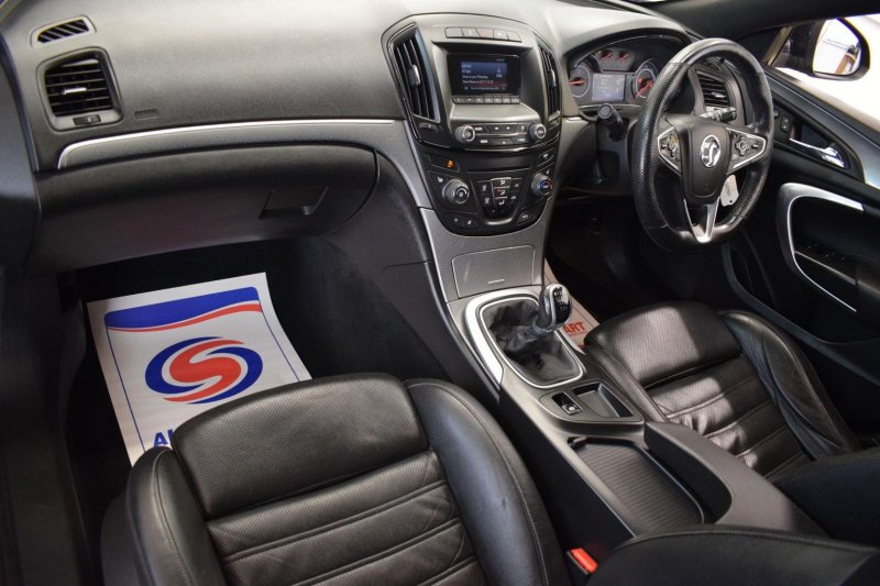 VAUXHALL INSIGNIA