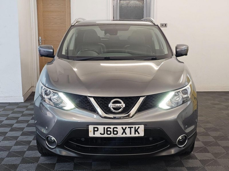 View NISSAN QASHQAI 1.5 dCi Tekna 2WD Euro 6 (s/s) 5dr