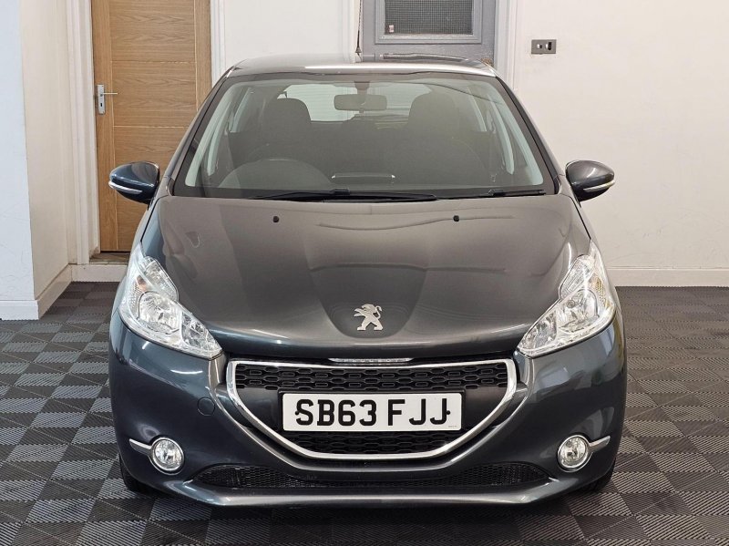 View PEUGEOT 208 1.4 HDi Active Euro 5 5dr