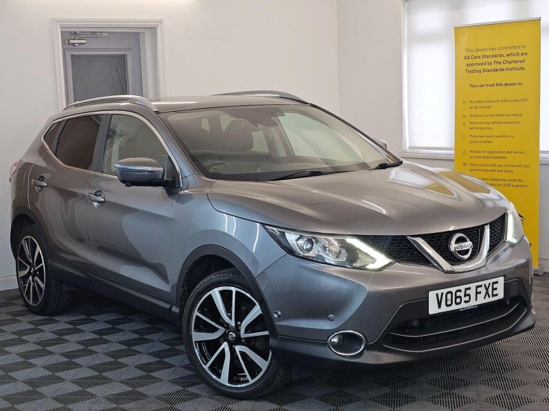 View NISSAN QASHQAI 1.6 dCi Tekna 2WD Euro 6 (s/s) 5dr