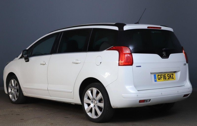 View PEUGEOT 5008 1.6 BlueHDi Allure Euro 6 (s/s) 5dr